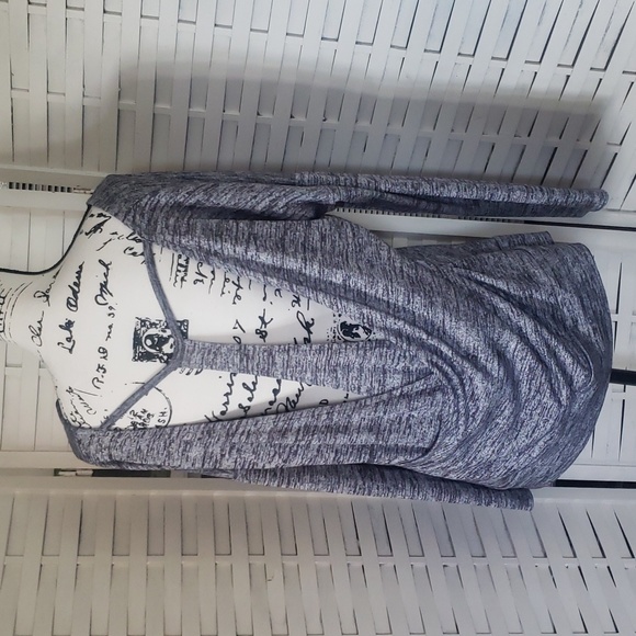 Athleta gray long sleeve backless all sport everywhere top L - Picture 2 of 5